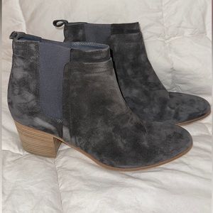 Vince gray booties, 9 1/2